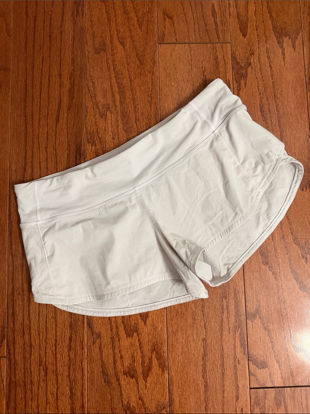 Lululemon Athletica Gray Shorts Lululemon Speed Shorts size 6 - Picture 1 of 9